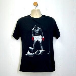 ALI - Muhammad Ali Over Sunny Liston Graphic Short Sleeve T Shirt Size Medium